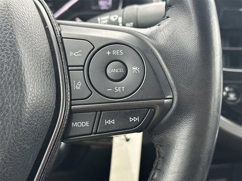 Used 2023 Toyota Camry SE image 23