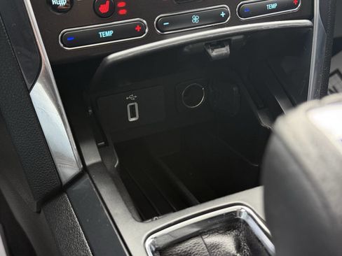 Used 2018 Ford Explorer Sport image 24