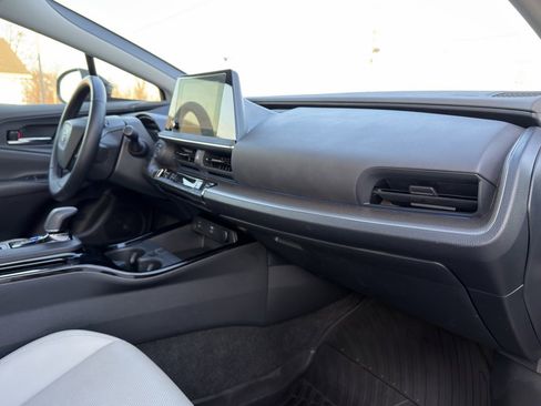 Used 2024 Toyota Prius Limited image 22