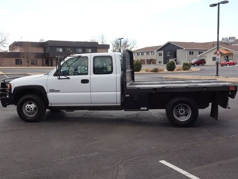 Used 2007 GMC Sierra 3500 W/T w/ Heavy-Duty Power Package image 9