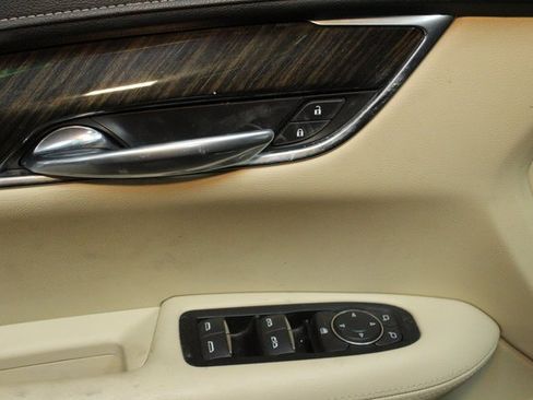 Used 2018 Cadillac XT5 Base 4D Sport Utility image 17