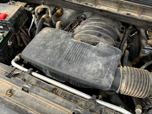 Used 2019 Chevrolet Silverado 1500 LT w/ Texas Edition image 32