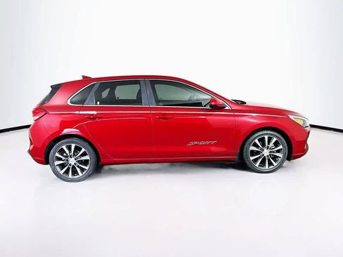 Used 2018 Hyundai Elantra GT image 25