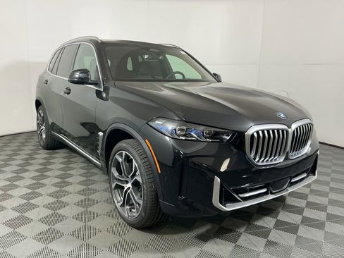 New 2026 BMW X5 sDrive40i w/ Climate Comfort Package image 3