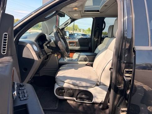 Used 2006 Lincoln Mark LT 4x4 image 25