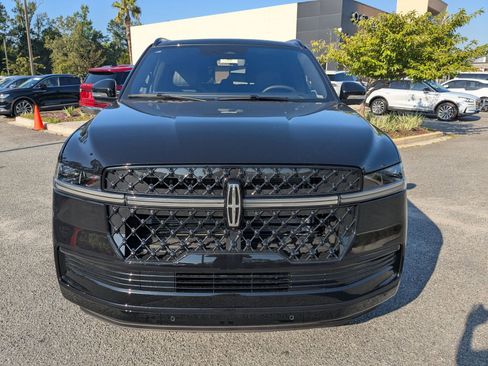 New 2025 Lincoln Navigator L Reserve w/ Jet Appearance Package image 10