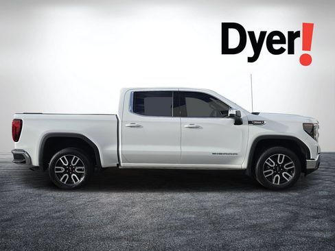 Certified 2025 GMC Sierra 1500 SLE RWD image 2
