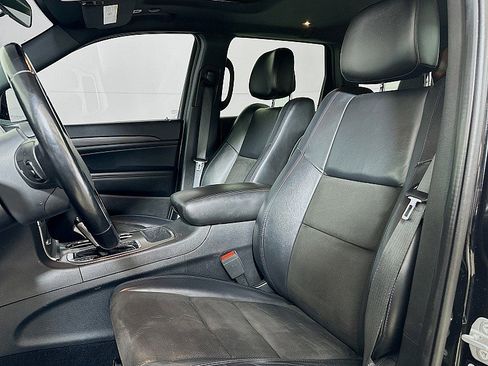 Used 2021 Jeep Grand Cherokee Laredo X image 11