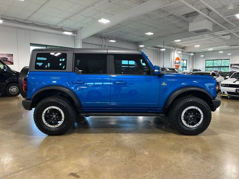 Used 2022 Ford Bronco Outer Banks w/ Sasquatch Package AWD/4WD image 9