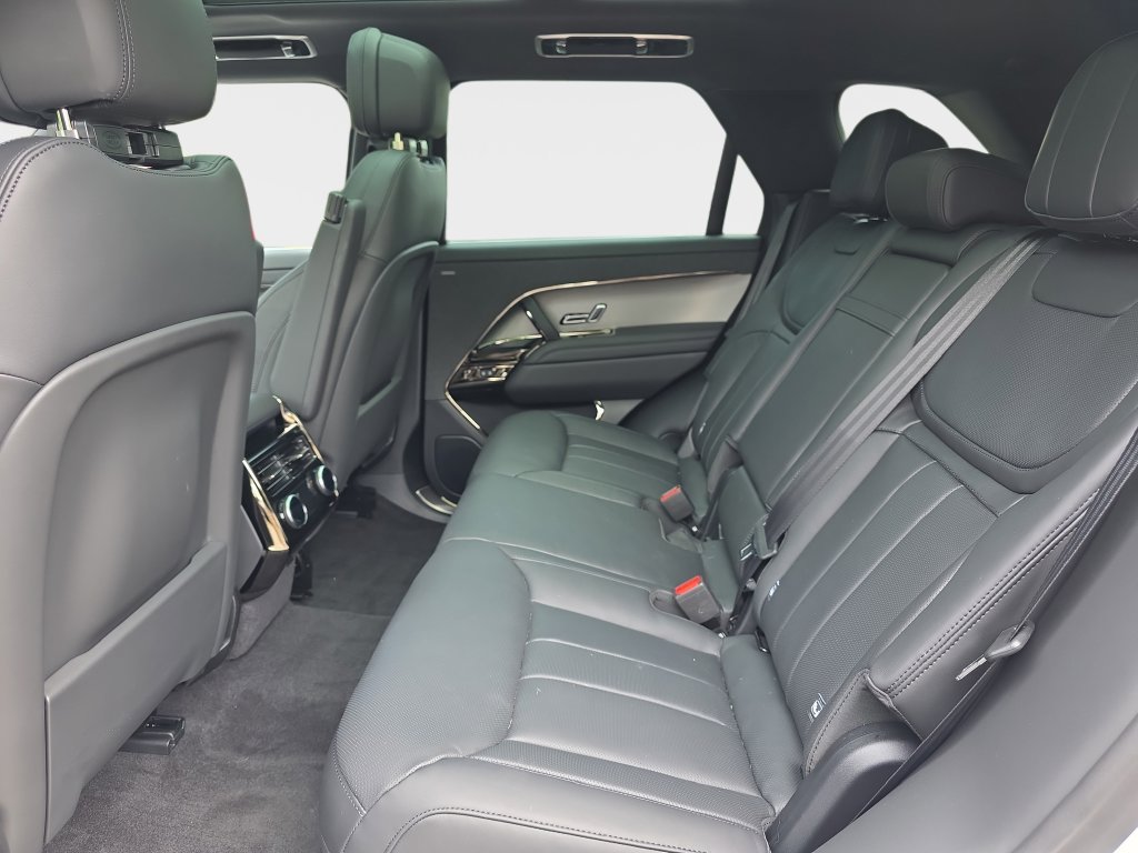 Certified 2026 Land Rover Range Rover Sport SE AWD/4WD image 13