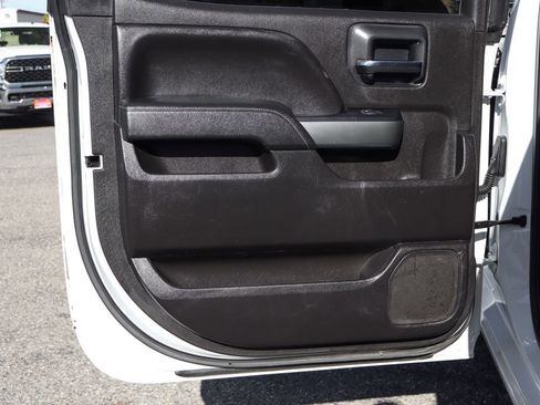 Used 2018 Chevrolet Silverado 1500 LT w/ All Star Edition image 37