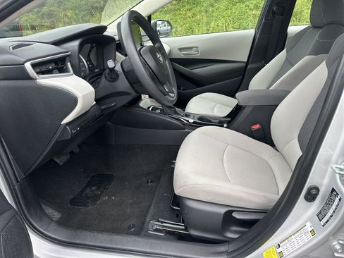 Used 2022 Toyota Corolla LE image 13