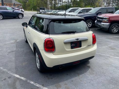 Used 2015 MINI Cooper 2-Door Hardtop image 8