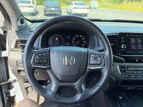 Used 2025 Honda Ridgeline RTL image 16