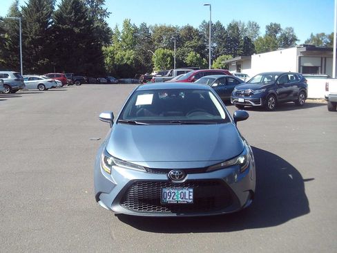 Used 2021 Toyota Corolla LE FWD image 8