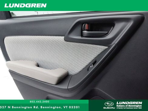 Used 2017 Subaru Forester 2.5i Premium w/ All-Weather Package image 19