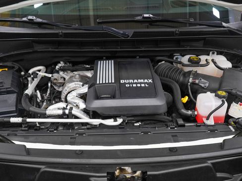 Used 2024 GMC Yukon Denali w/ Advanced Technology Package AWD/4WD image 36