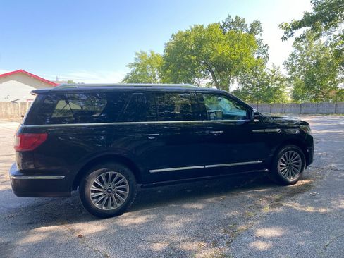 Used 2021 Lincoln Navigator L 4WD image 6