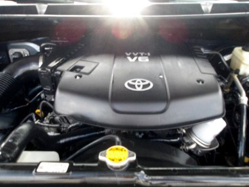 Used 2010 Toyota Tundra 2WD Double Cab image 25