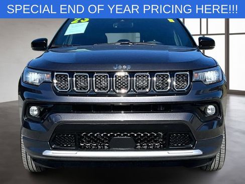Used 2023 Jeep Compass Limited image 2