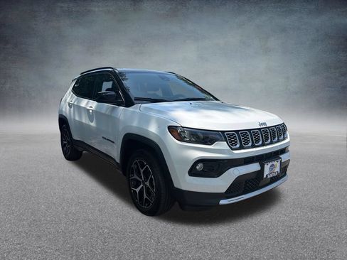 Used 2026 Jeep Compass Limited AWD/4WD image 8