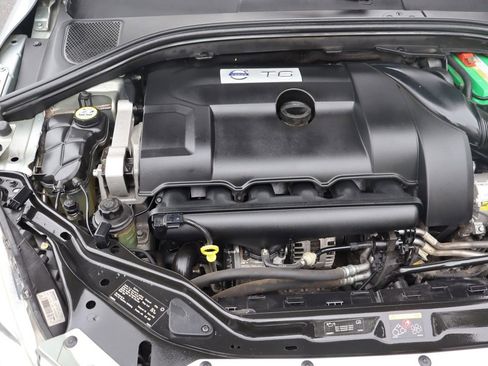 Used 2010 Volvo XC60 T6 AWD/4WD image 38