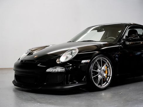 Used 2010 Porsche 911 GT3 RWD image 27