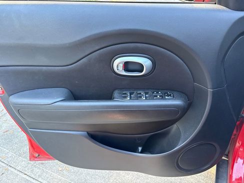 Used 2017 Kia Soul + w/ Designer's Package image 15