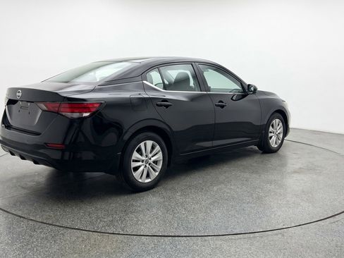 Used 2025 Nissan Sentra S FWD image 9