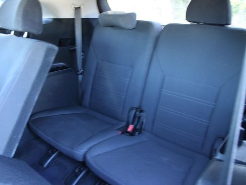 Used 2020 Kia Sorento LX FWD image 15