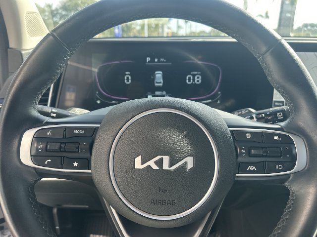 Used 2024 Kia Sportage EX FWD image 19