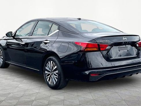 Used 2024 Nissan Altima 2.5 SV image 4