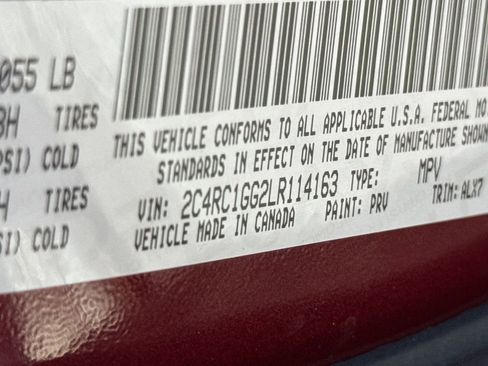 Used 2020 Chrysler Pacifica Limited image 33