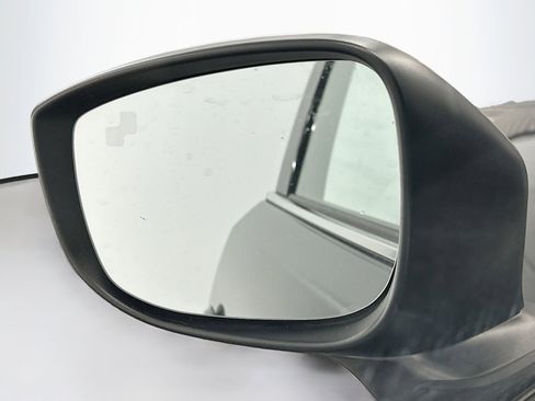 Used 2023 MAZDA CX-9 Touring image 16