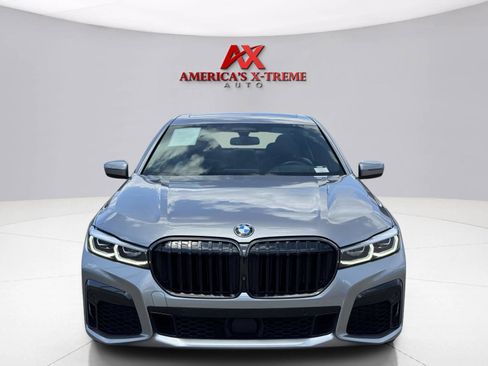 Used 2022 BMW 740i xDrive w/ M Sport Package AWD/4WD image 9