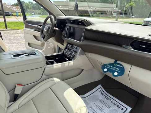 Used 2022 GMC Yukon Denali AWD/4WD image 33