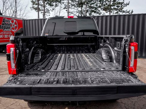 Used 2025 Ford F250 Platinum w/ Platinum Plus Package image 6