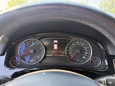 Used 2014 Volkswagen Touareg VR6 AWD/4WD image 10