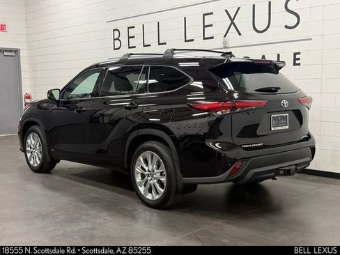 Used 2022 Toyota Highlander Limited image 7