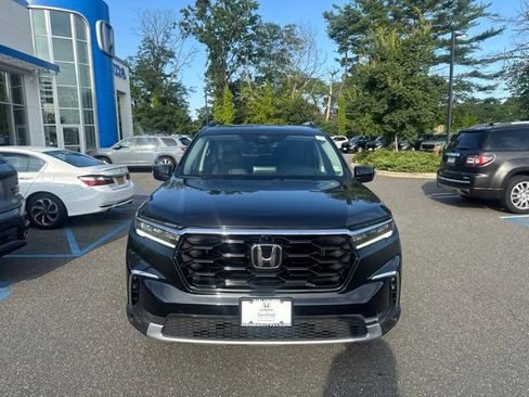Used 2023 Honda Pilot Elite image 3