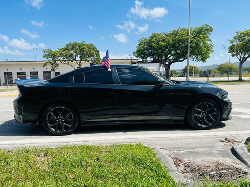 Used 2022 Dodge Charger R/T w/ Blacktop Package RWD image 6