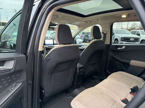 Certified 2020 Ford Escape SE image 14