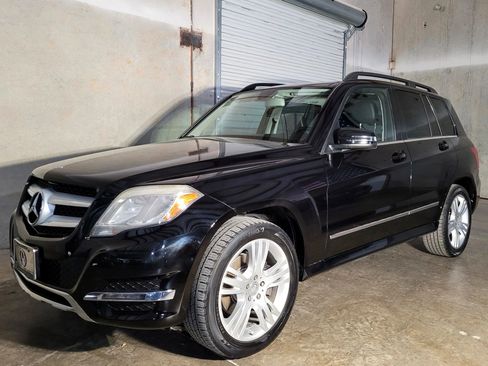 Used 2015 Mercedes-Benz GLK 350 4MATIC image 5