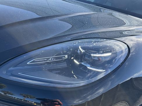 New 2025 Porsche Macan image 12