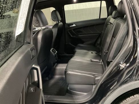 Used 2022 Volkswagen Tiguan SE R-Line AWD/4WD image 19