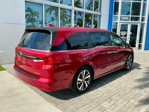 Certified 2022 Honda Odyssey Touring image 6