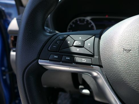 Used 2024 Nissan Sentra SV FWD image 14