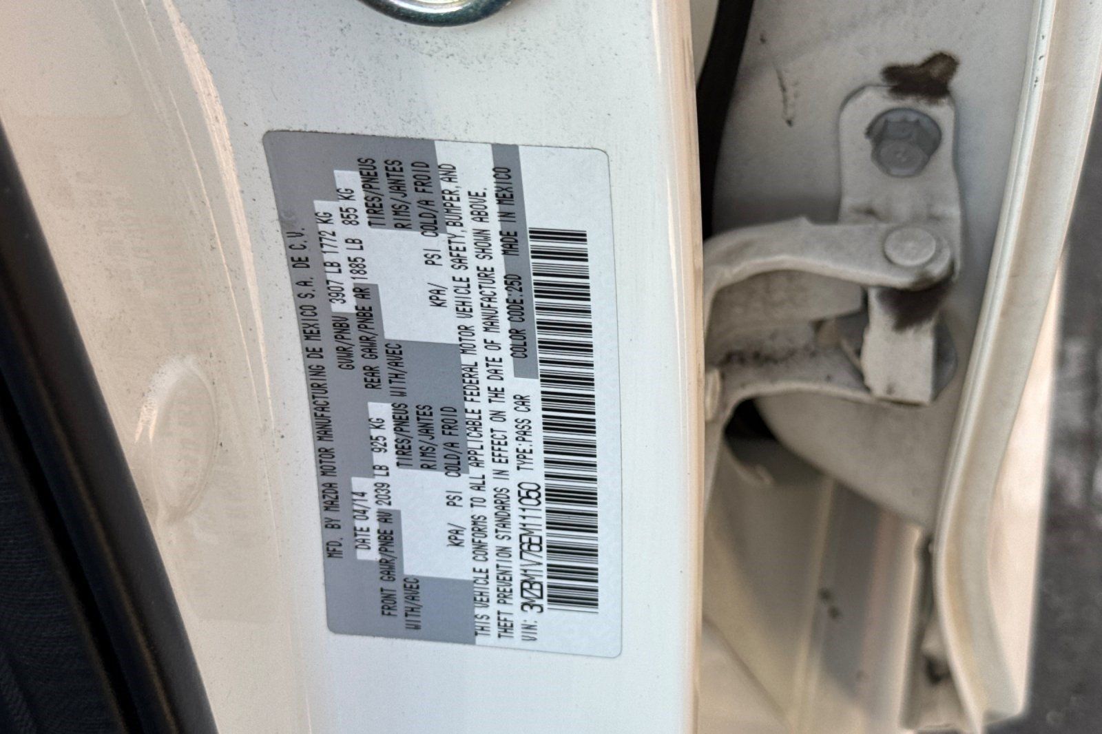Used 2014 MAZDA MAZDA3 i Touring w/ Technology Package FWD image 40
