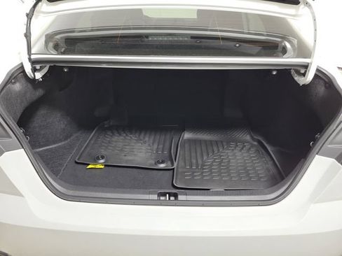 Used 2025 Toyota Camry SE FWD image 10