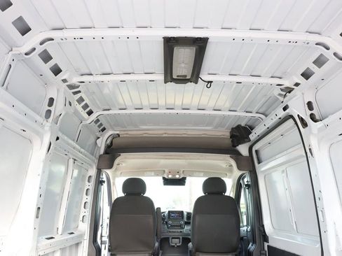 Used 2024 RAM ProMaster 2500 w/ Convenience Group FWD image 27